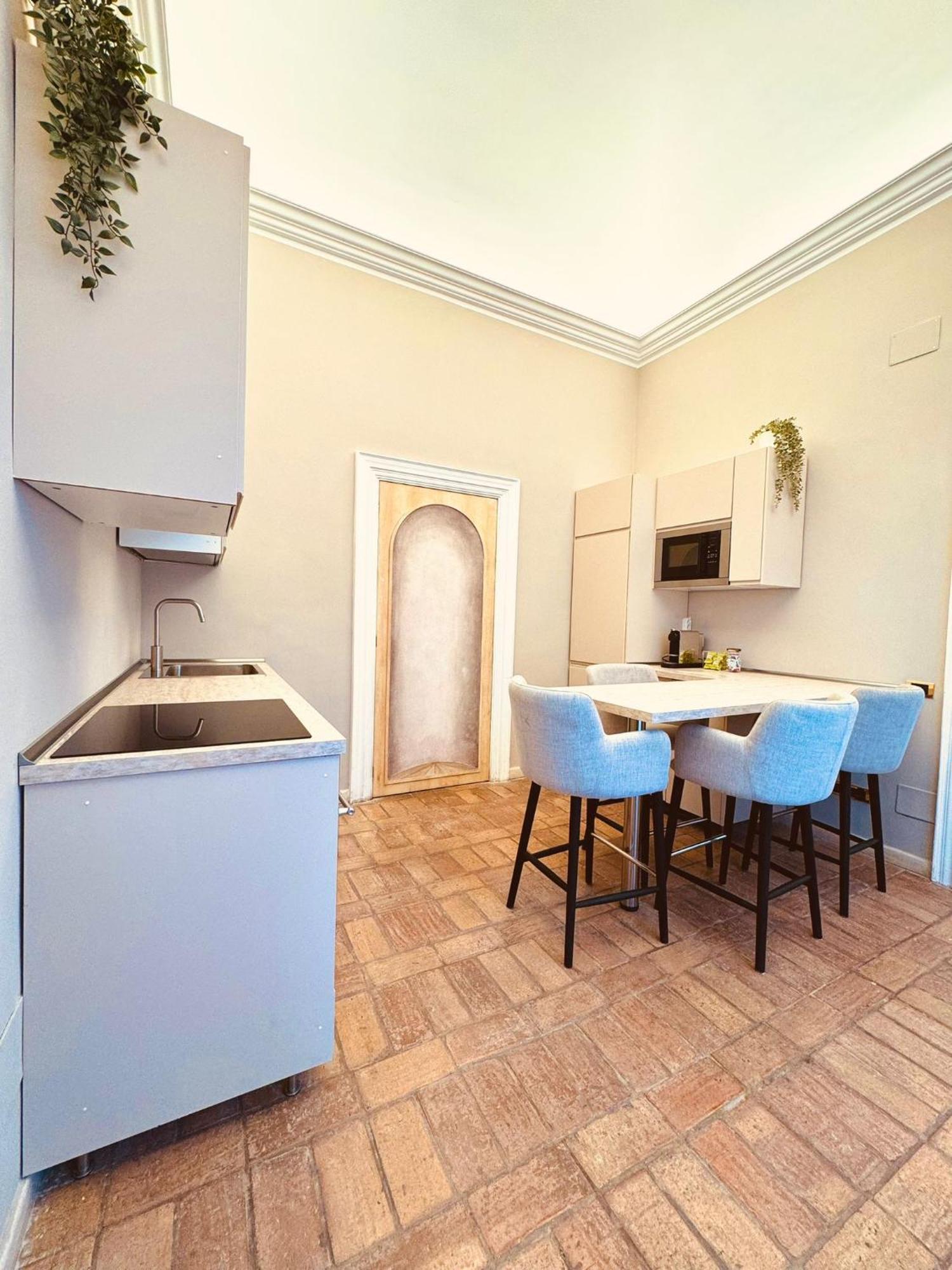 Lux Apartment Cavour Ρώμη Εξωτερικό φωτογραφία