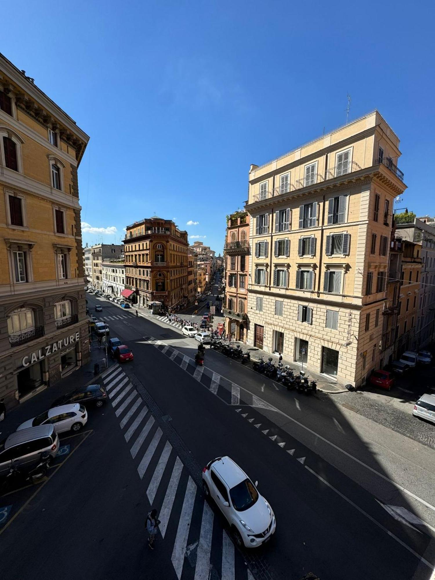 Lux Apartment Cavour Ρώμη Εξωτερικό φωτογραφία